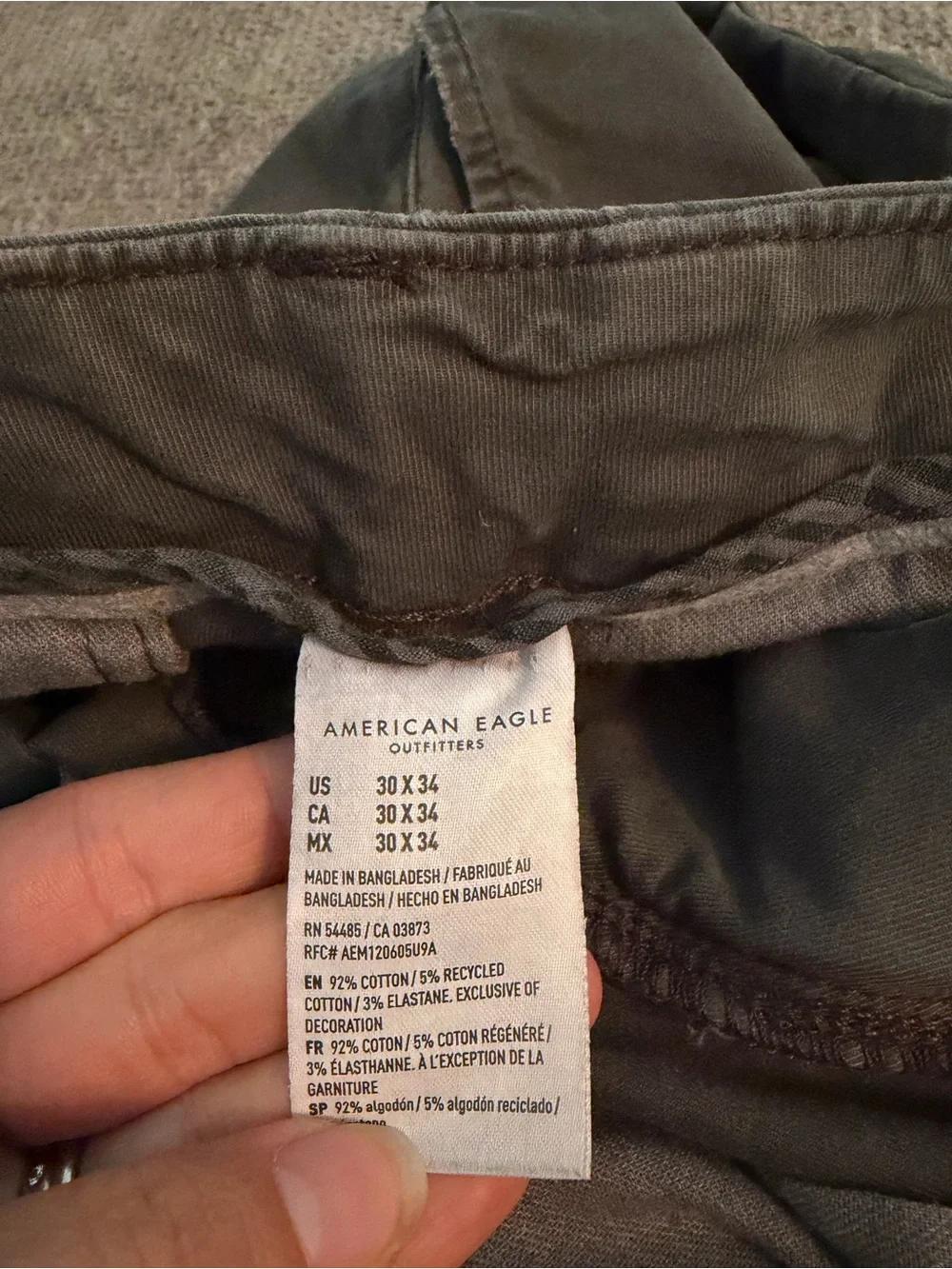 American Eagle Men’s Athletic Fit chinos 30x34.